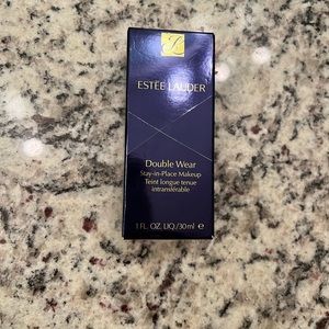 Estée Lauder Double Wear foundation shade 2C0 NWT